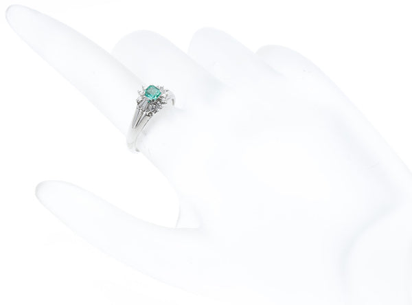 Pt900 プラチナ エメラルド0.20ct ダイヤ0.18ct リング 指輪 レディース 10号 【中古】