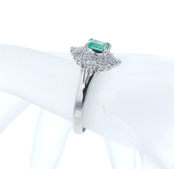 Pt900 プラチナ エメラルド0.63ct ダイヤ0.50ct リング 指輪 レディース 14.5号 中古