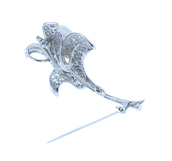 メタル シロチョウパール12.5mm×14mm 花モチーフ ブローチ レディース 【中古】