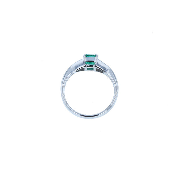 Pt900 プラチナ エメラルド0.51ct ダイヤ0.34ct リング 指輪 レディース 11号 【中古】
