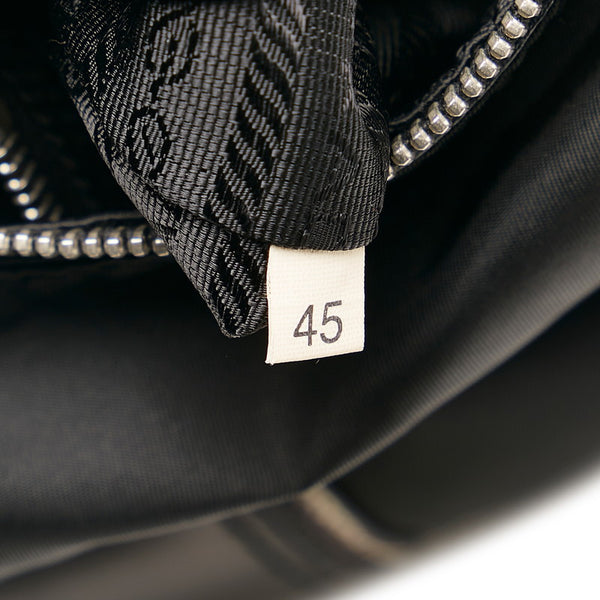 プラダ ワンショルダーバッグ ブラック ナイロン レディース PRADA 【中古】