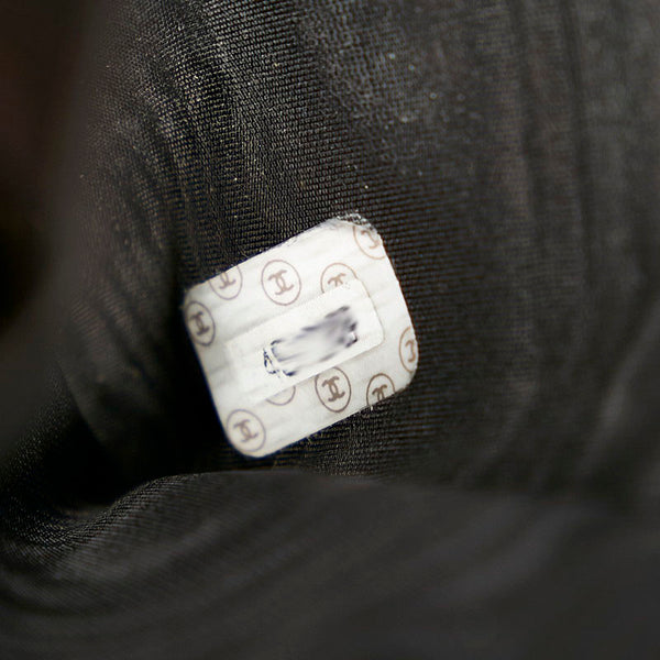 シャネル ココマーク ブラック ラムスキン 二つ折り財布 レディース CHANEL 【中古】