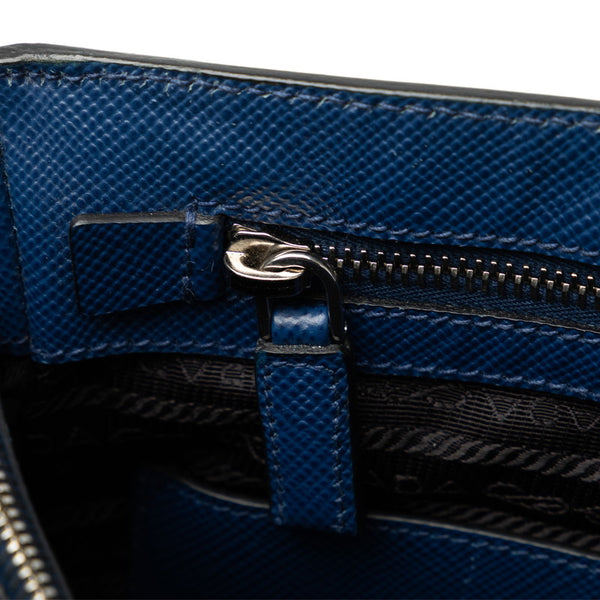 プラダ 三角ロゴプレート 斜め掛け ショルダーバッグ VA1086 ブルー ブラック レザー レディース PRADA 【中古】