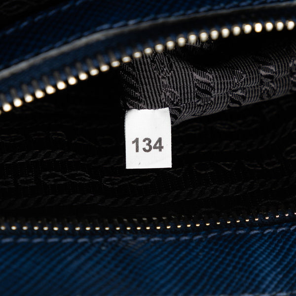 プラダ 三角ロゴプレート 斜め掛け ショルダーバッグ VA1086 ブルー ブラック レザー レディース PRADA 【中古】