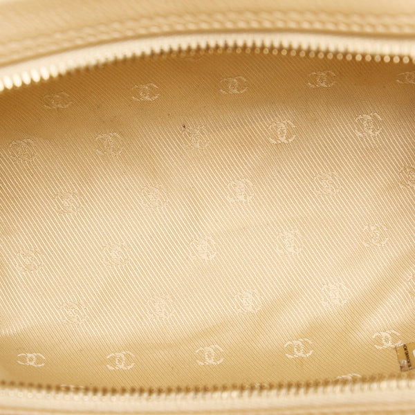 シャネル ココマーク ベージュ レザー ポーチ レディース CHANEL 【中古】