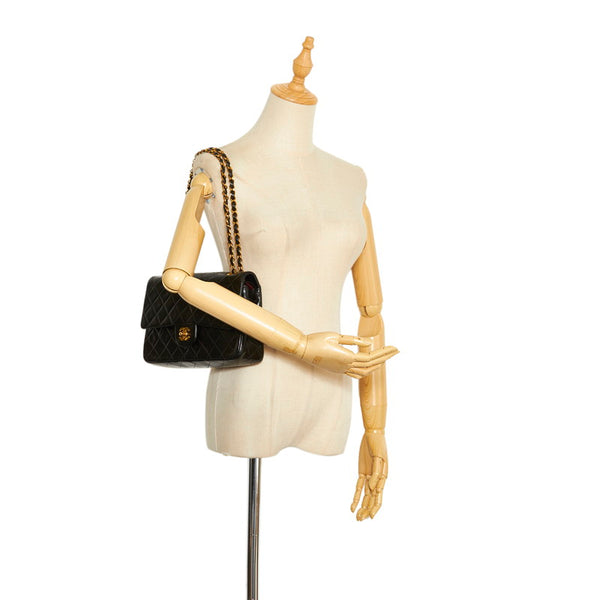 シャネル マトラッセ ダブルフラップ チェーンショルダーバッグ ブラック レザー レディース CHANEL 【中古】