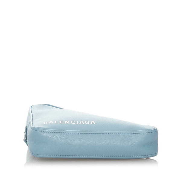バレンシアガ トライアングル 476976 4005 ライトブルー レザー クラッチバッグ レディース BALENCIAGA 【中古】
