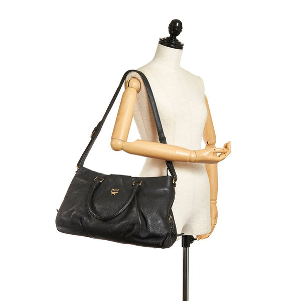 エム シー エム ロゴグラム 型押し ハンドバッグ ショルダーバッグ 2WAY ブラック レザー レディース MCM 【中古】