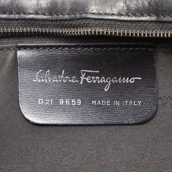 サルヴァトーレフェラガモ チェーン ワンショルダーバッグ D21 9659 ネロ ナイロン レディース Salvatore Ferragamo 【中古】