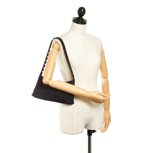 サルヴァトーレフェラガモ チェーン ワンショルダーバッグ D21 9659 ネロ ナイロン レディース Salvatore Ferragamo 【中古】