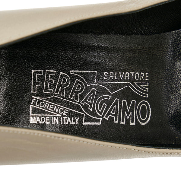 サルヴァトーレフェラガモ パンプス グレー レザー レディース Salvatore Ferragamo 【中古】