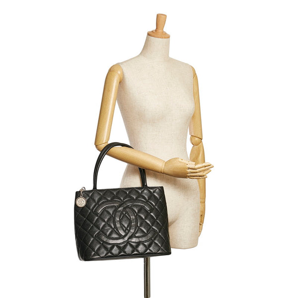 シャネル マトラッセ 復刻トート ココマーク トートバッグ ブラック シルバー金具 キャビアスキン レディース CHANEL 【中古】