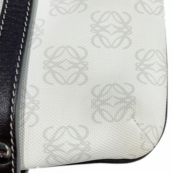 ロエベ リピートアナグラム ホワイト PVC レザー ハンドバッグ レディース LOEWE 【中古】