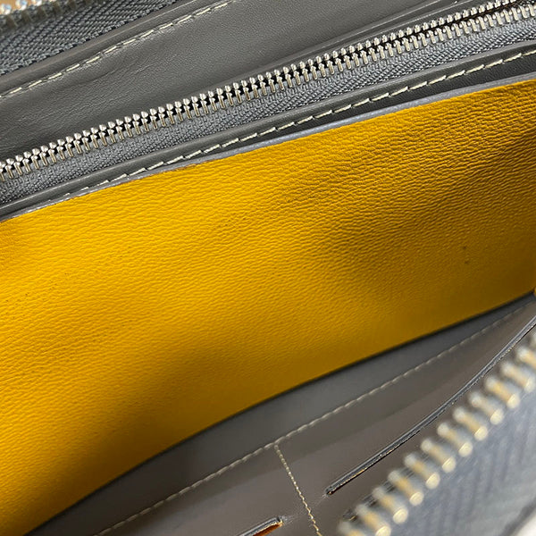 ゴヤール マティニョン ジップGM  グレー PVC レザー ラウンドファスナー 長財布 メンズ GOYARD 【中古】