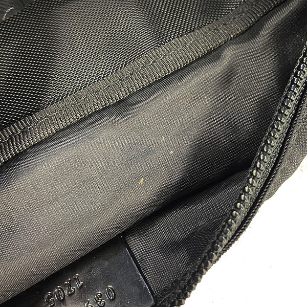 グッチ ロゴプレート 039 0969 ブラック キャンバス ポーチ レディース GUCCI 【中古】