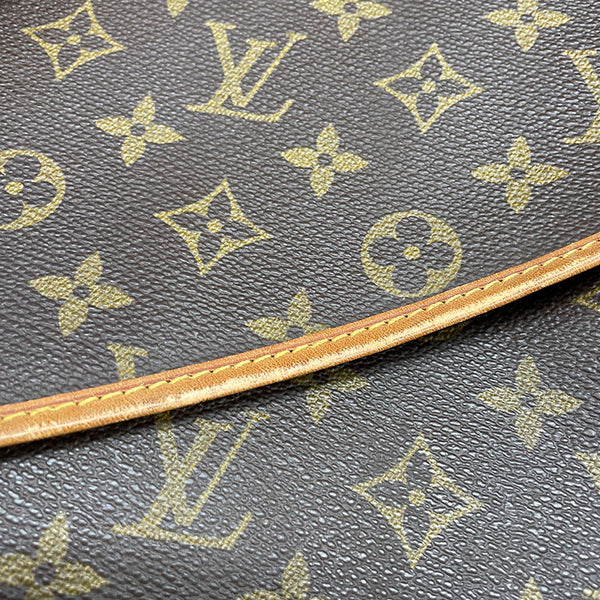 ルイ ヴィトン モノグラム  ソミュール43 斜め掛け ショルダーバッグ M42252 ブラウン PVC レザー レディース LOUIS VUITTON 【中古】