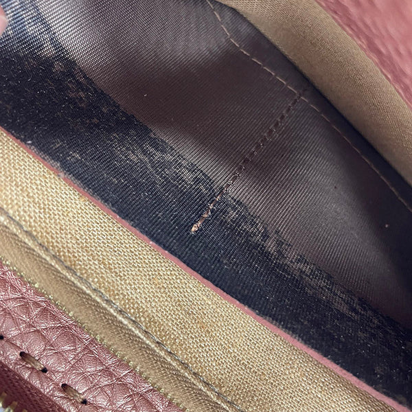 フェンディ セレリア 8M0024 メタリック ピンク レザー ラウンドファスナー 長財布 レディース FENDI 【中古】
