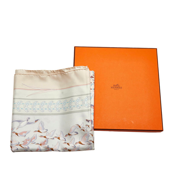エルメス カレ90 LIBRES COMME L'AIR 空は自由 スカーフ ライトグリーン シルク レディース HERMES 【中古】