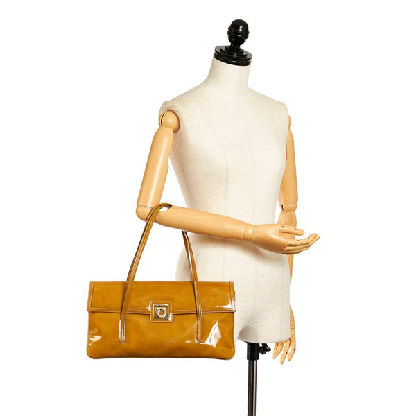 サルヴァトーレフェラガモ ガンチーニ ハンドバッグ AB-21 2804 マスタード イエロー エナメル レディース Salvatore Ferragamo 【中古】