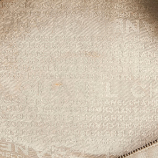 シャネル チョコバー ココマーク ホワイト キャビアスキン ハンドバッグ レディース CHANEL 【中古】