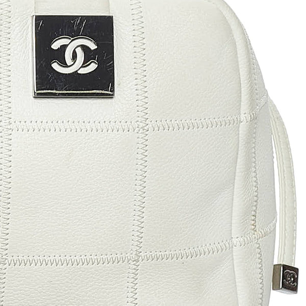 シャネル チョコバー ココマーク ホワイト キャビアスキン ハンドバッグ レディース CHANEL 【中古】