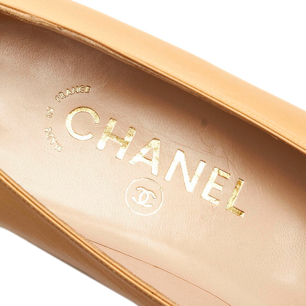 シャネル パンプス クリーム レザー レディース CHANEL 【中古】