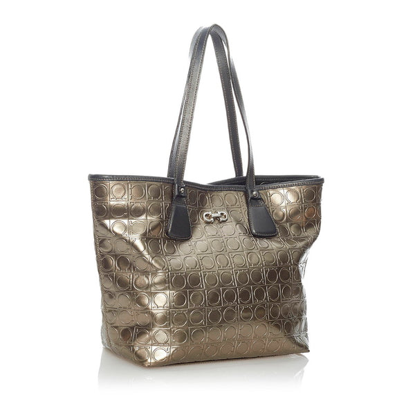 サルヴァトーレフェラガモ ガンチーニ トートバッグ FJ-21 B476 シャンパンゴールド PVC レザー レディース Salvatore Ferragamo 【中古】