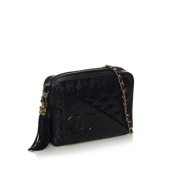 シャネル マトラッセ ココマーク フリンジ チェーン ショルダーバッグ  ブラック ラムスキン レディース CHANEL 【中古】