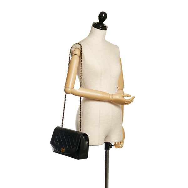 シャネル マトラッセ ダイアナ チェーン ショルダーバッグ ブラック ラムスキン レディース CHANEL 【中古】