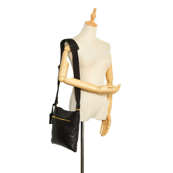プラダ 斜め掛け ショルダーバッグ ブラック レザー レディース PRADA 【中古】