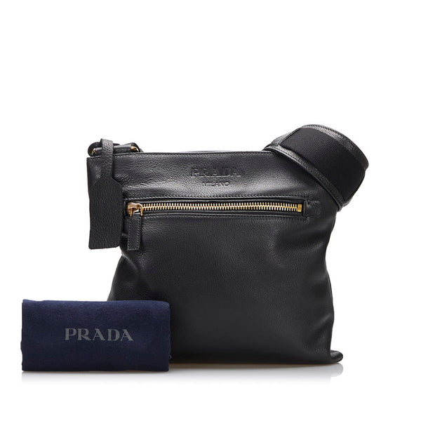 プラダ 斜め掛け ショルダーバッグ ブラック レザー レディース PRADA 【中古】