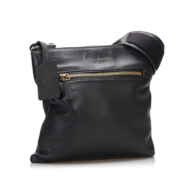 プラダ 斜め掛け ショルダーバッグ ブラック レザー レディース PRADA 【中古】
