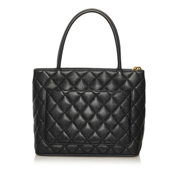 シャネル マトラッセ 復刻トート トートバッグ ブラック キャビアスキン レディース CHANEL 【中古】