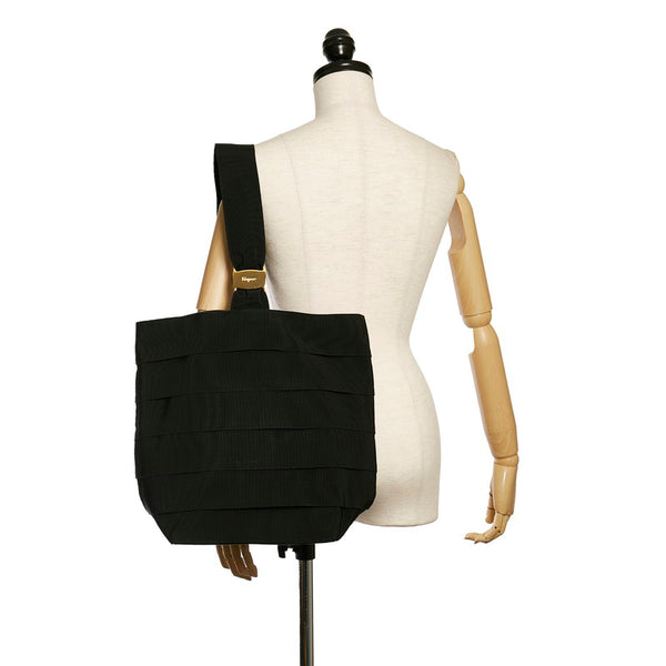 サルヴァトーレフェラガモ ヴァラ ワンショルダーバッグ AU-21 4237 ブラック キャンバス レザー レディース Salvatore Ferragamo 【中古】