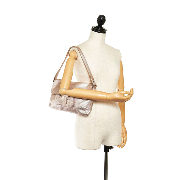 サルヴァトーレフェラガモ ヴァラ ショルダーバッグ シルバー レザー レディース Salvatore Ferragamo 【中古】