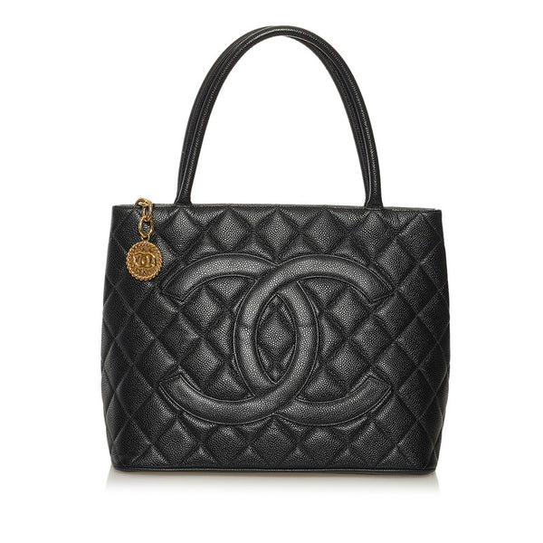 シャネル マトラッセ 復刻トート ハンドバッグ ブラック キャビアスキン レディース CHANEL 【中古】