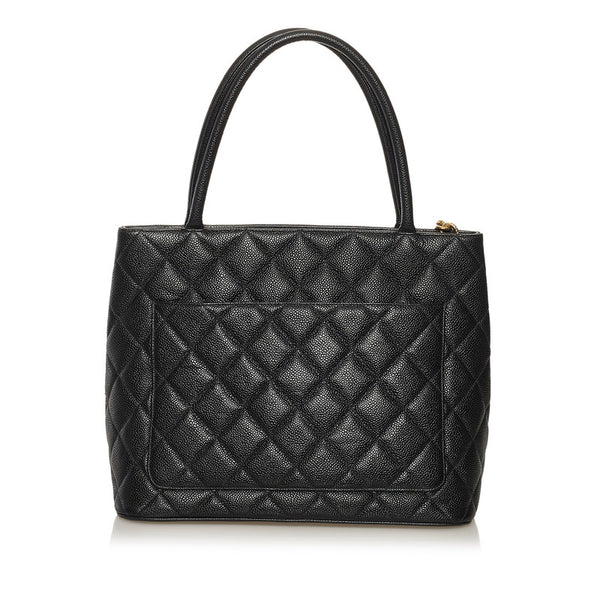 シャネル マトラッセ 復刻トート ハンドバッグ ブラック キャビアスキン レディース CHANEL 【中古】