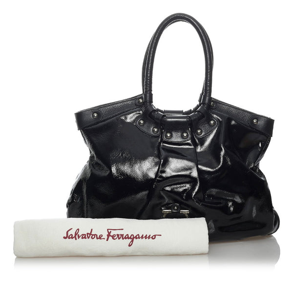 サルヴァトーレフェラガモ ガンチーニ ハンドバッグ EZ-21 7804 ブラック パテントレザー レディース Salvatore Ferragamo 【中古】