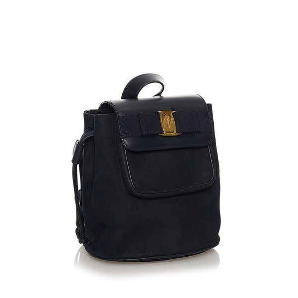 サルヴァトーレフェラガモ ヴァラリボン リュック バックパック AQ-21 6254 ブラック スウェード レザー レディース Salvatore Ferragamo 【中古】